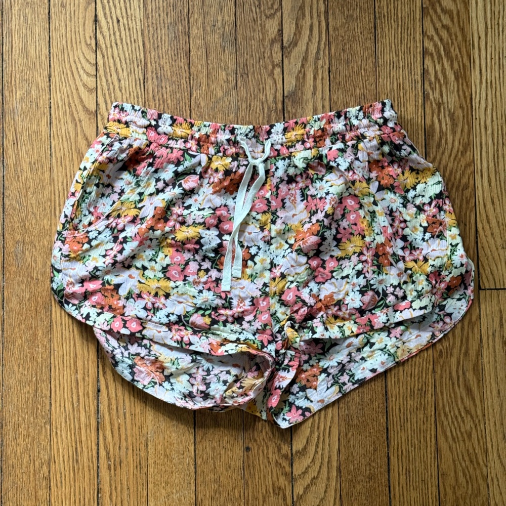 Billabong Floral Women's Shorts - Size Medium